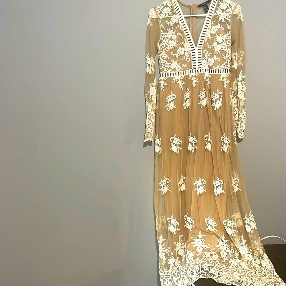 Forever 21 gorgeous lace maxi dress Sz small S - Picture 3 of 13